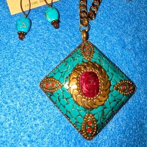 A572 ♨️ 5 for $35 ♨️ Turquoise Chip Mosaic Necklace & Pierced Earrings